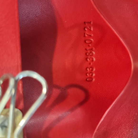 Authentic Gucci key case - Picture 8 of 9